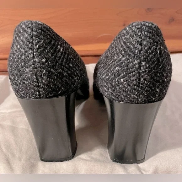Ann Taylor Italian grey tweed pumps​​ - Picture 4 of 6